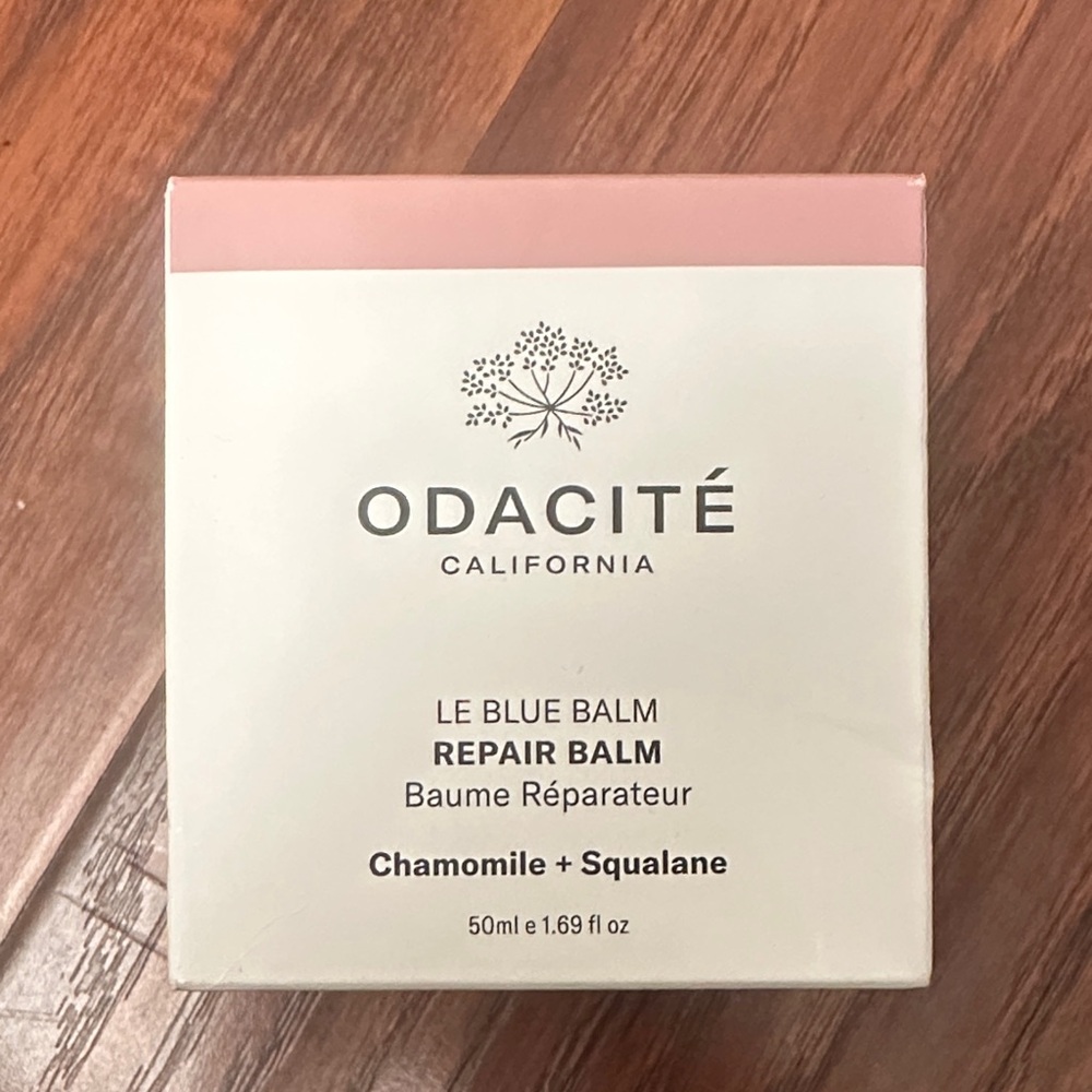 Odacité Le Blue Balm Repair Balm - Pink and White